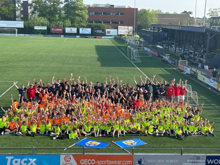 “Bij FC Oegstgeest voel ik me thuis, op en naast het veld”
