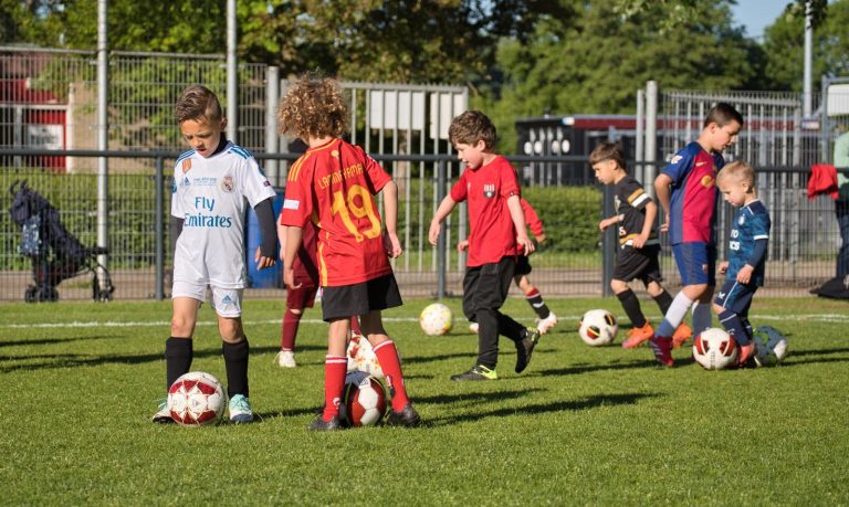 Könemann is na topscorer nu trainer: ‘Ik houd van voetbal’