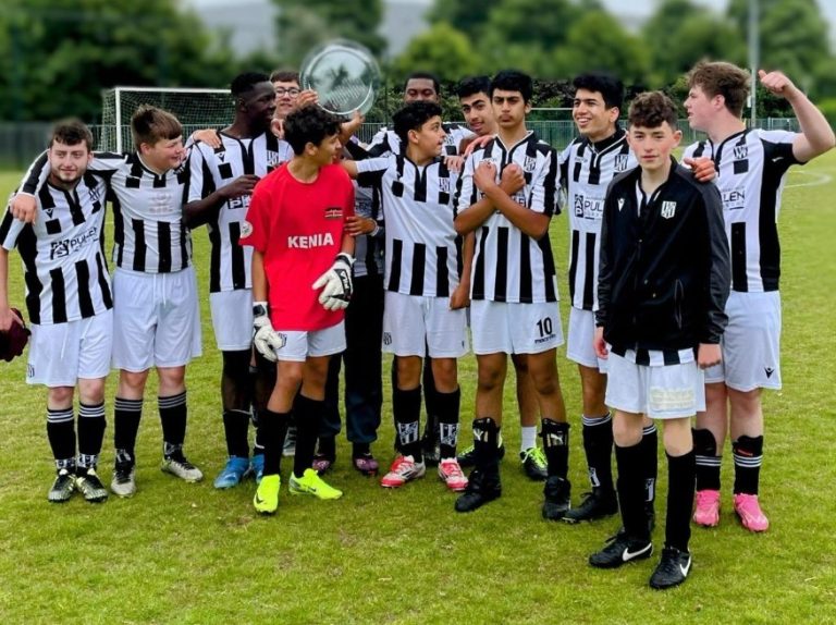 G-voetballers vieren titel groots