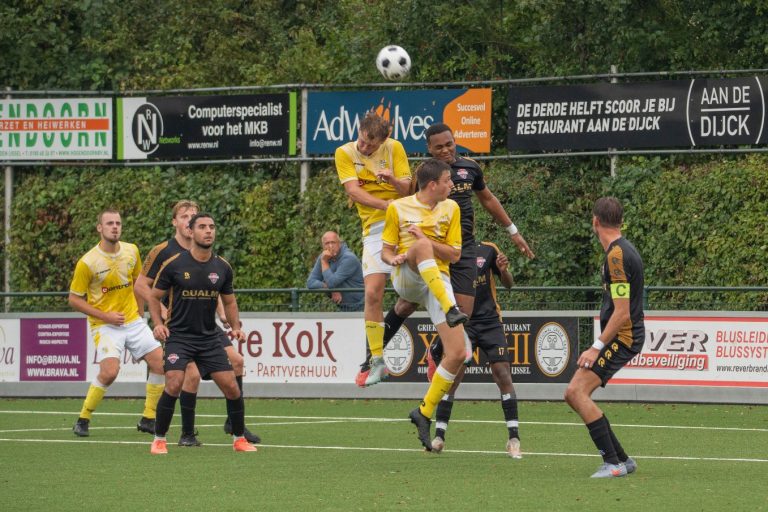 Spirit opent seizoen overtuigend met ruime zege op FC IJsselmonde