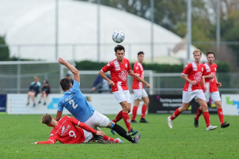 Lyra wint openingsduel van GDA met 1-0