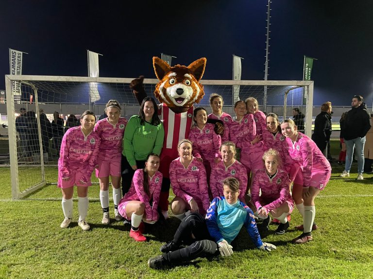 Vrouwen 18+ Herovina is op zoek naar aanwas