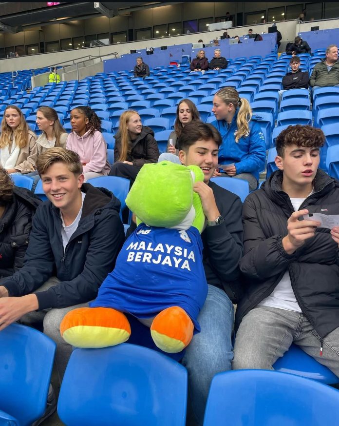 27_Lekvogels_Uitwisseling_Foto_Maes Solleveld (gozer met die knuffel)