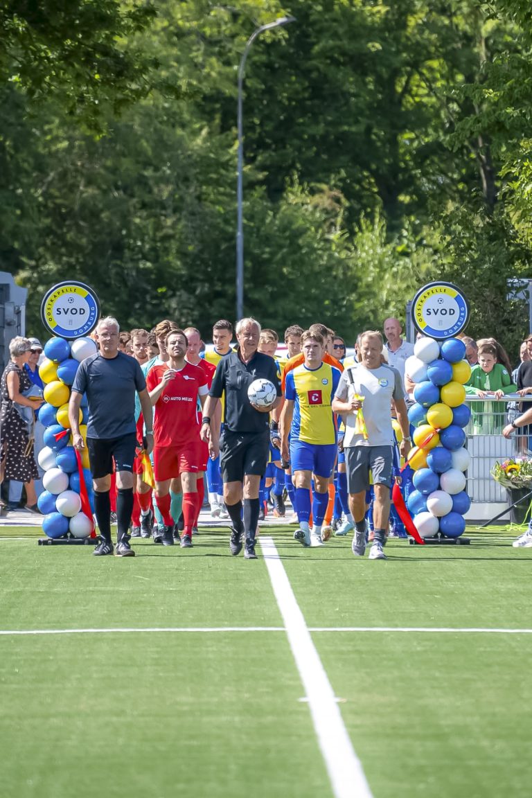 Bij SVOD22 iedereen in hun nopjes met fonkelnieuw kunstgrasveld