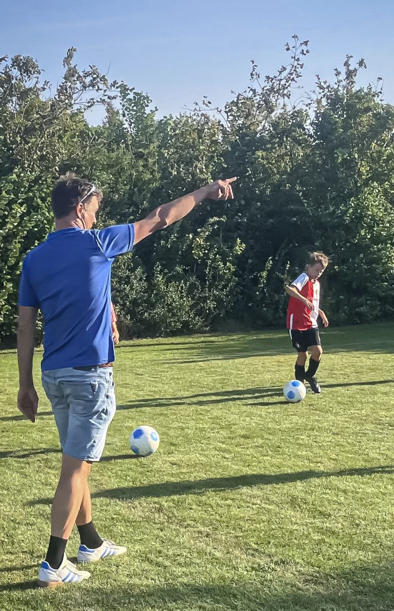 Vrijwilliger van ’t Jaar Marcel Koole erg actief bij SJO Seroos/Veere