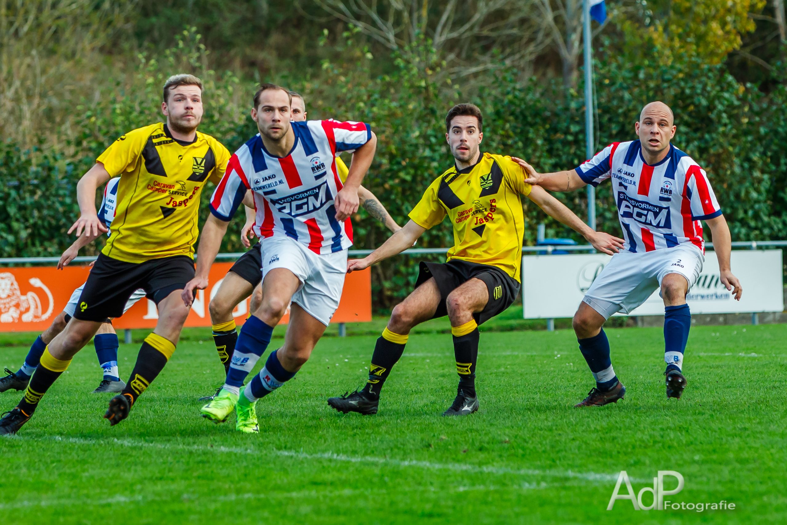 R.W.B. boekt eerste overwinning van het seizoen: 3-1 winst op SV Meerkerk.