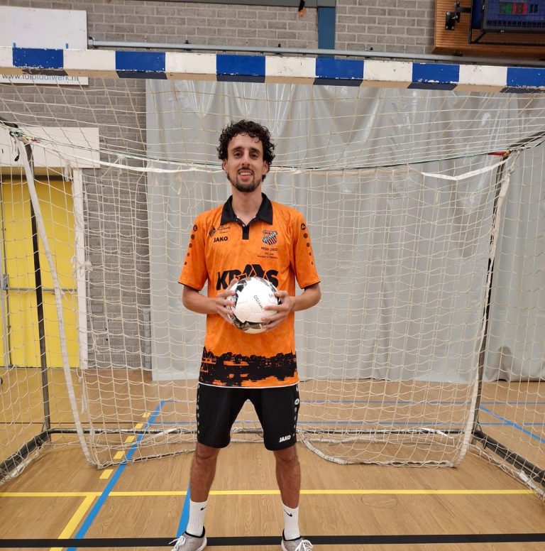 Nabil Akaazoun wil nog één keer alles uit de kast halen ‘Die jonkies moeten gaan oppassen’