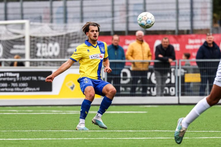 Van universiteit naar vierde divisie: Dongen-middenvelder Mick van Geet kiest zijn eigen pad