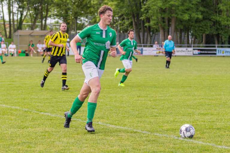 Voetballend bestuurslid Stefan Heeg gaat voor handhaving met WIK’57