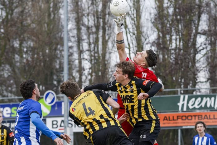 2526-rbbqui-hechtisch-moment-doel-qb