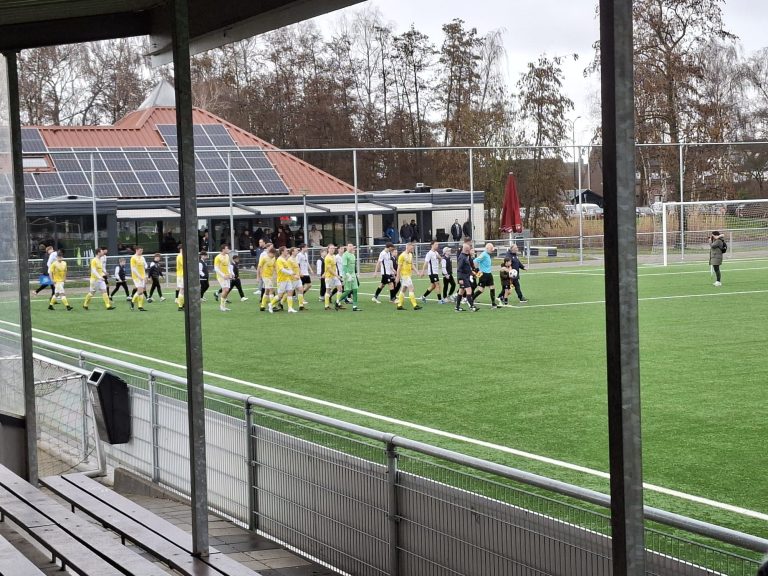 Spirit beleeft makkelijke middag bij Wieldrecht (1-4)