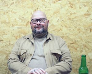 Roel van der Hoeven: Vrijwilliger met humor bij cultclub CION