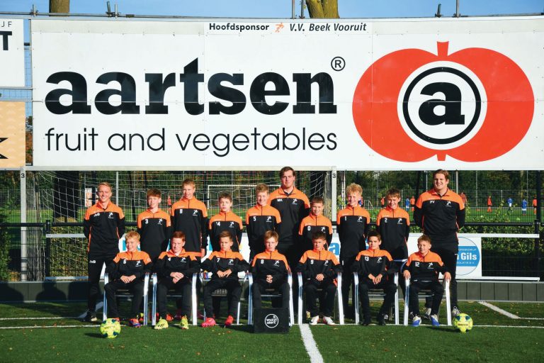 ‘Veel kinderen komen los door de voetbal’