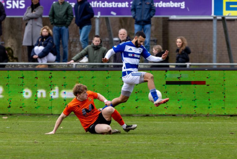 Spakenburg pakt een punt in Hardenberg