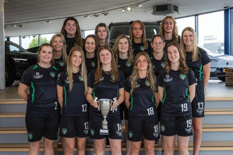 Het vrouwenvoetbal bloeit bij VV Hedel