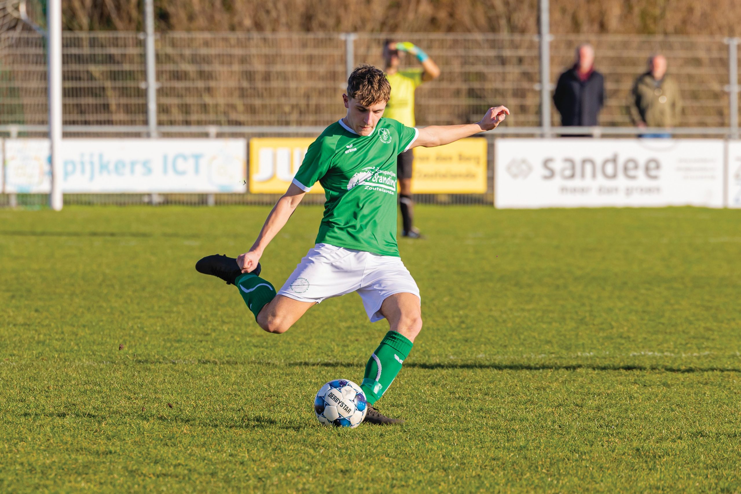 Jeugdproduct Sem Wisse wilde altijd eerste van Meeuwen bereiken