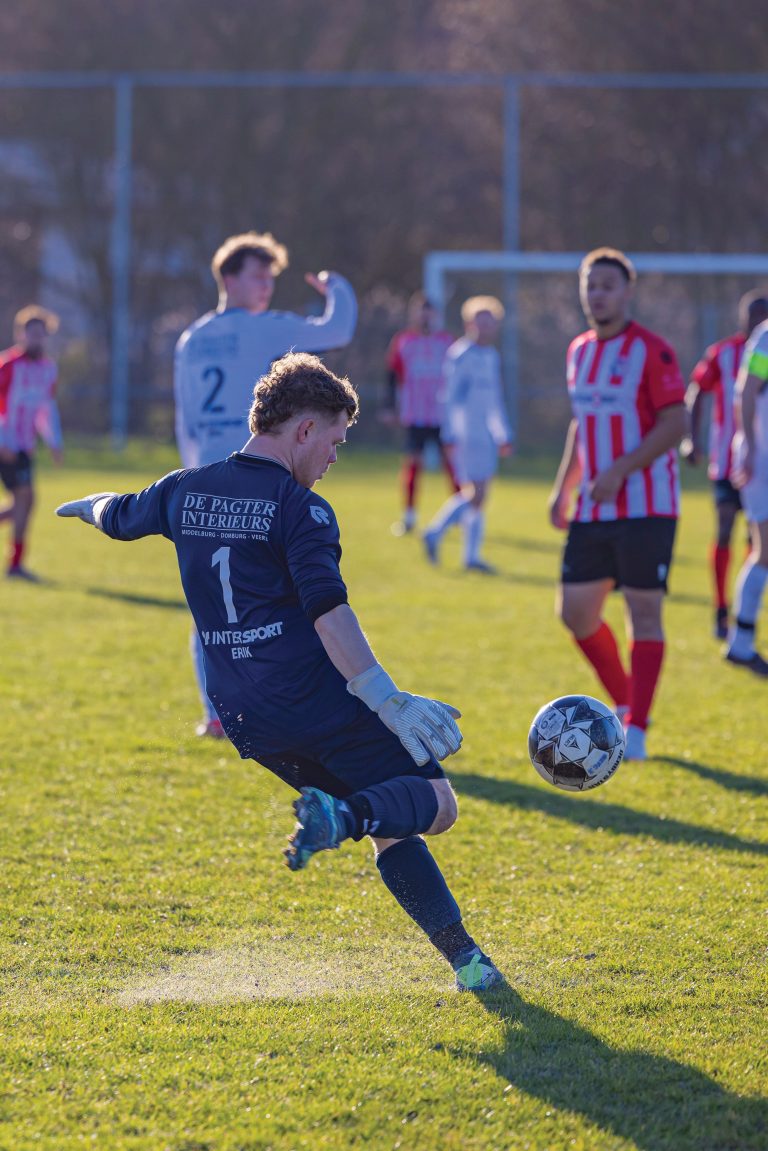 Tim Marteijn koestert het voetballen in het vriendenteam MZVC 3