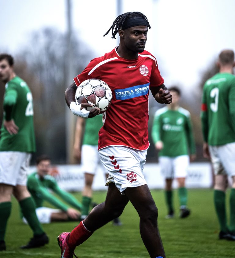 Saïd Ali Hussein jaagt met W.E.C. op het kampioenschap: “We kunnen echt geschiedenis schrijven”