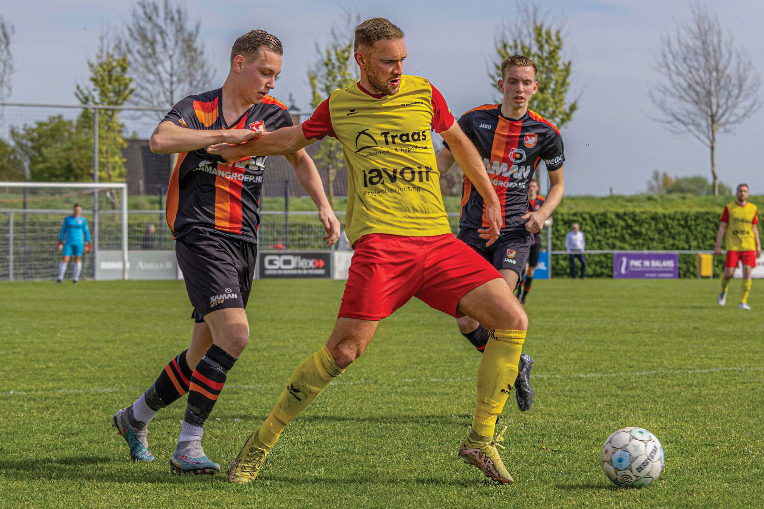 Jesse Mol op zijn plek bij ‘warme dorpsclub’ Arnemuiden