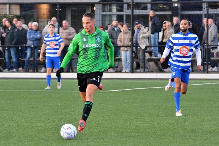 Nino Urban (24) maakt groei mee binnen en buiten het veld