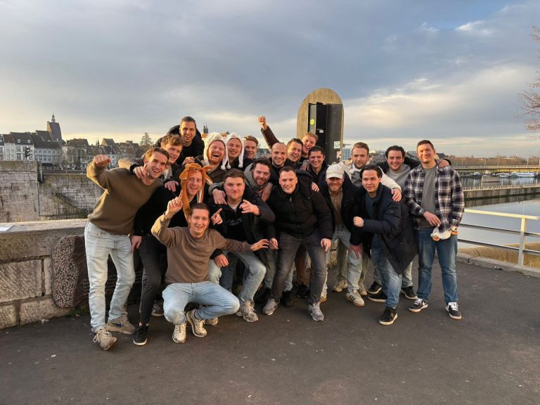 Vriendenteam Irene’58 3: fanatiek op het veld, gezellig ernaast