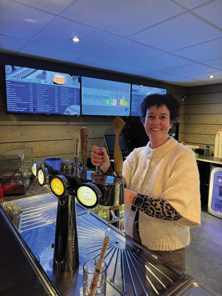 Ingrid de Vries drijvende kracht achter de horeca van SCO: “De kantine moet voelen als een huiskamer”