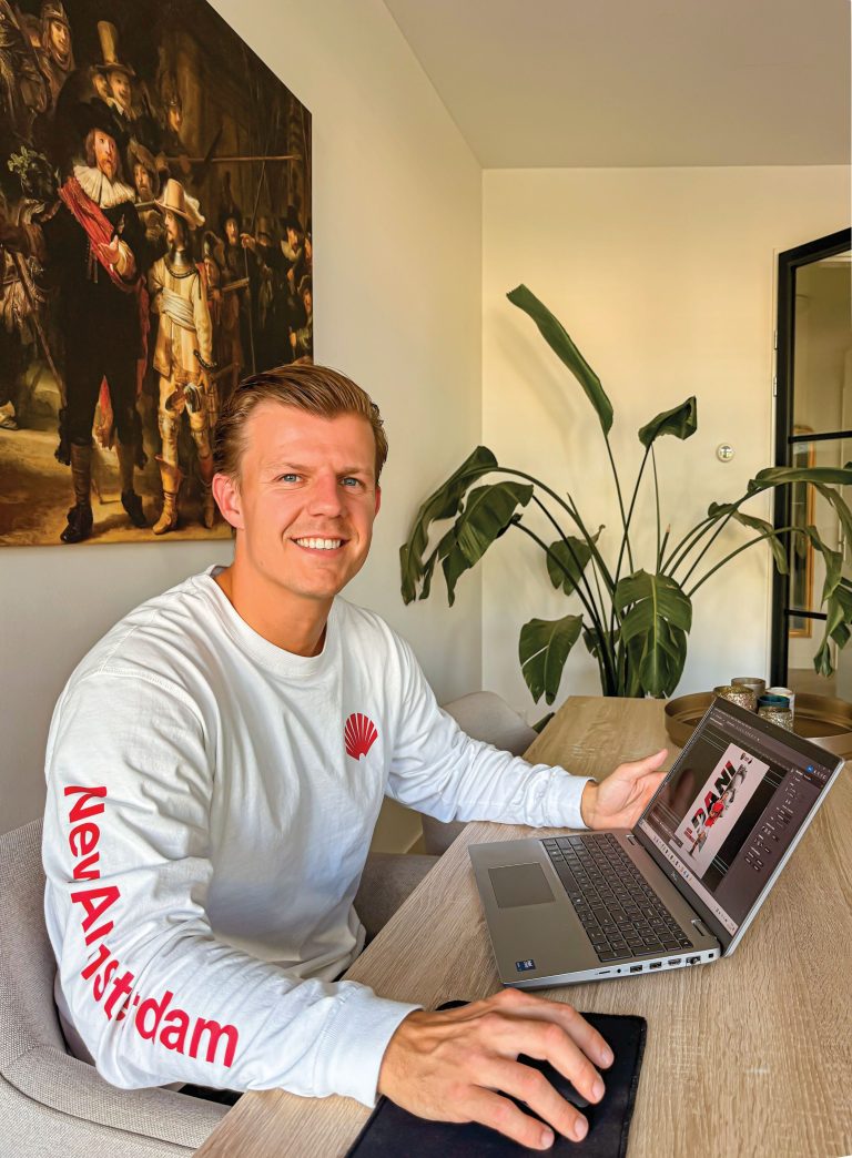 Jeffrey de Vos is DJ, speler en graphic designer bij Lebo/ SVN