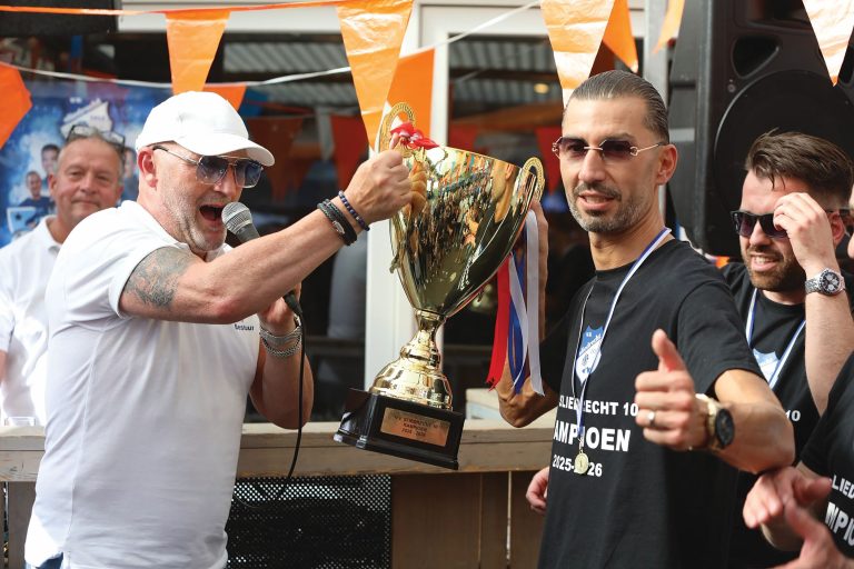 AHMET LEIDT ONGESLAGEN CAFÉTEAM NAAR KAMPIOENSCHAP BIJ SLIEDRECHT